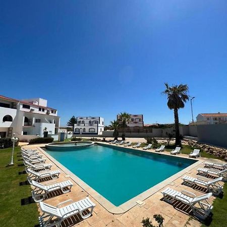 Enjoy Pool, Beach And More At This Nice Apartment Only 3 Minutes From Mareta'S Beach Сагрес Екстериор снимка