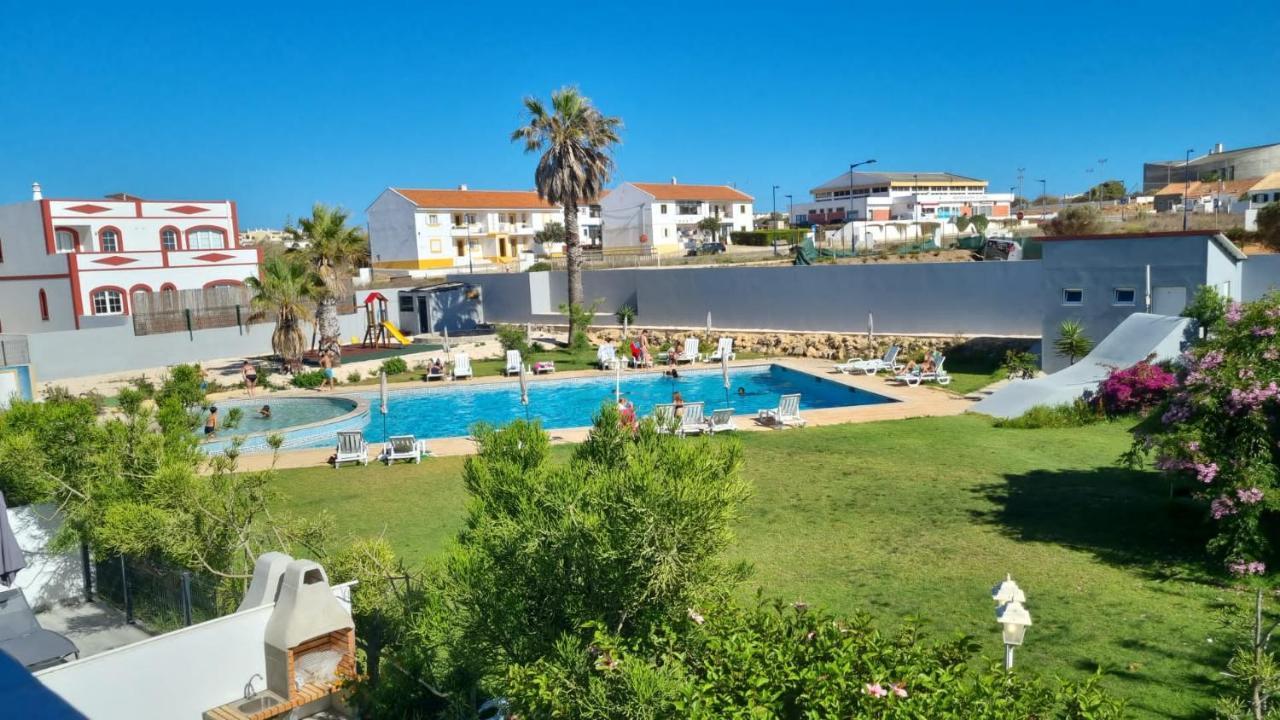 Enjoy Pool, Beach And More At This Nice Apartment Only 3 Minutes From Mareta'S Beach Сагрес Екстериор снимка